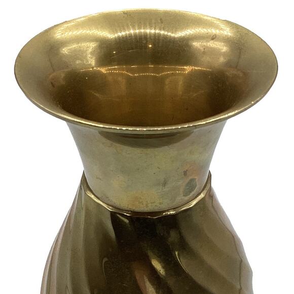 Vintage 8" Timeless Solid Brass Vase with Swirl Base and Bell End - Picture 9 of 10